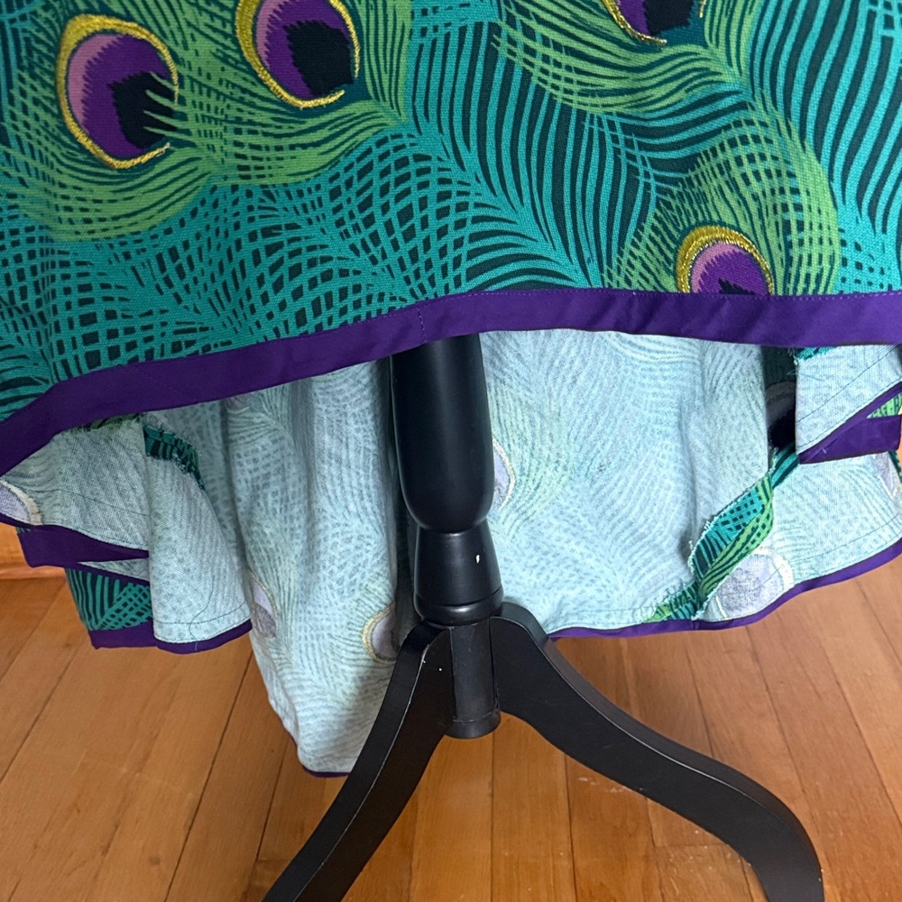 One of a kind Gala Peacock Feather Print Skirt - Picture 4 of 10
